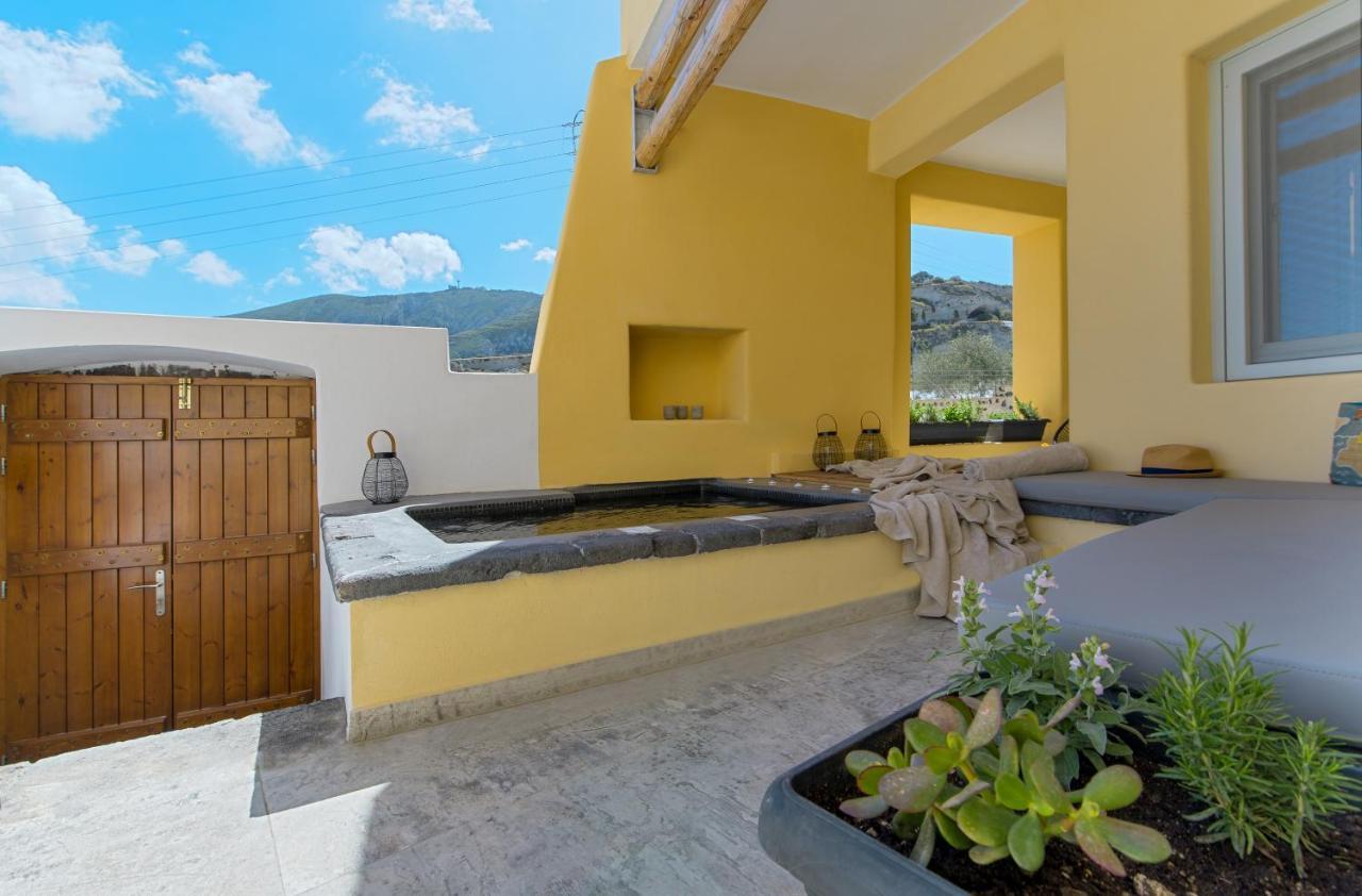 Geminos Complex Villas Kamári エクステリア 写真
