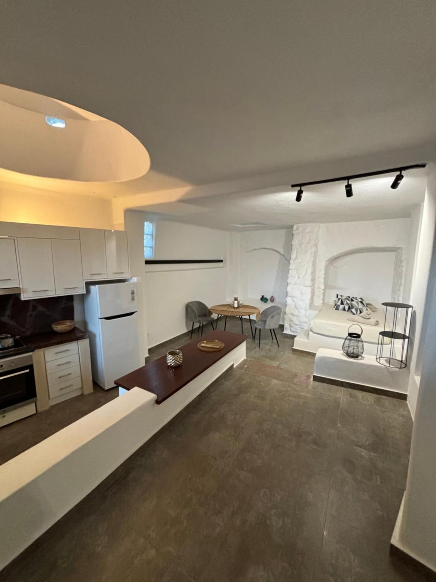 Geminos Complex Villas Kamári エクステリア 写真