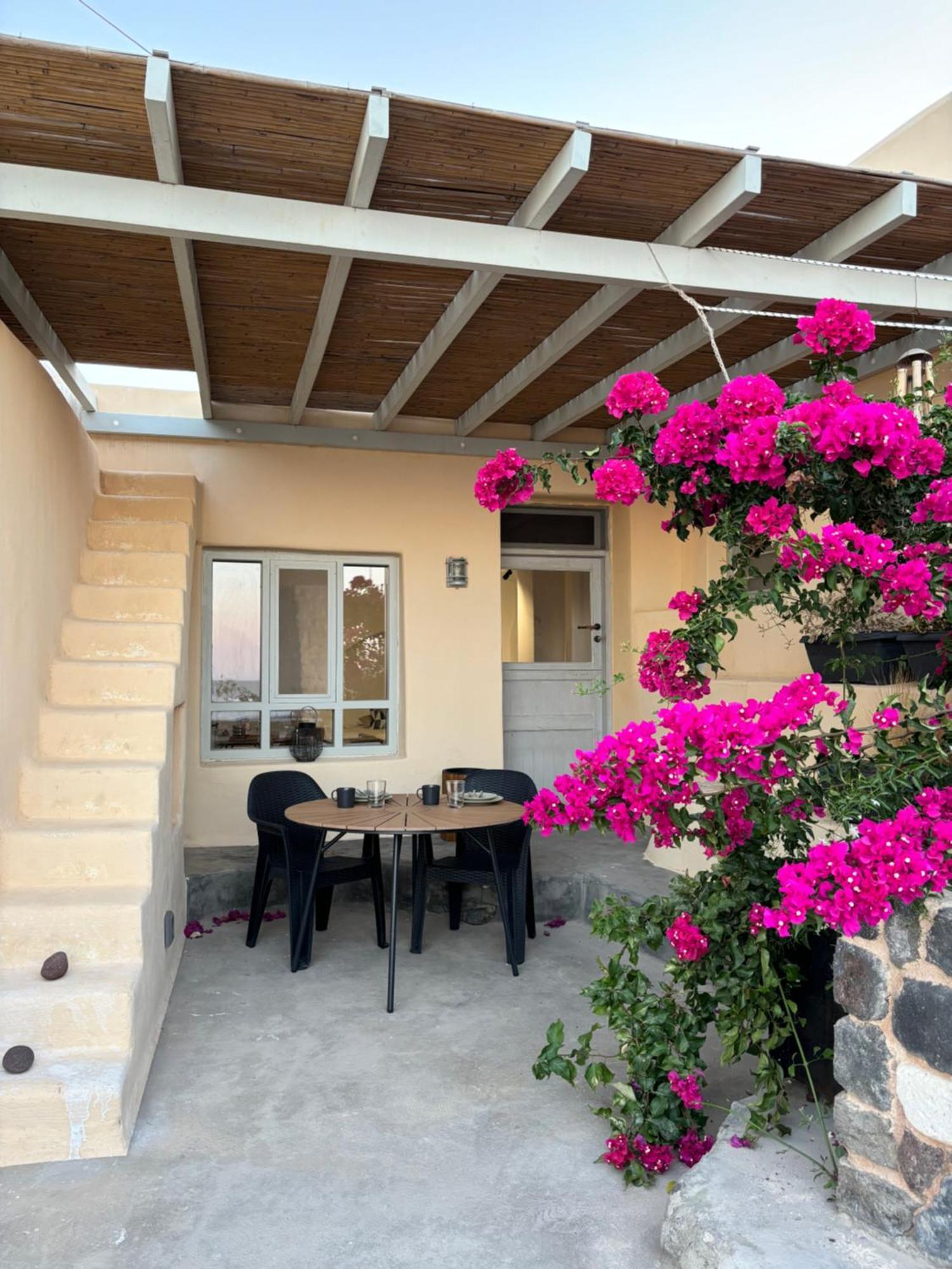 Geminos Complex Villas Kamári エクステリア 写真